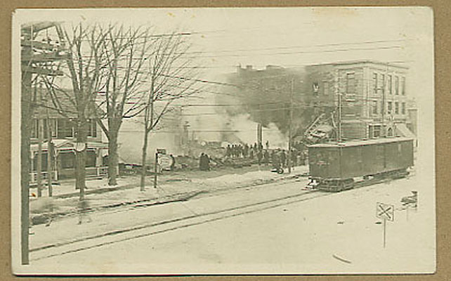 Main Street fire, with trolley